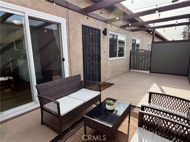 Building Photo - 1114 W 163rd St