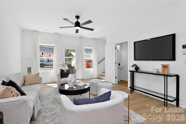 Building Photo - 3709 Lou Ann Ave