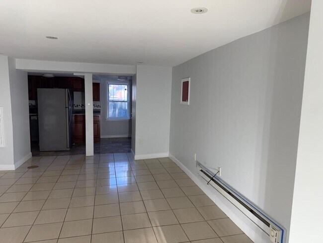 Building Photo - 1221 S 52nd St