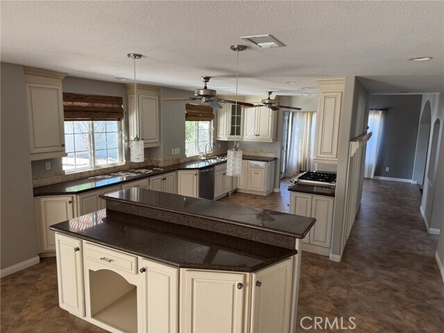 Building Photo - 1990 Willowbrook Dr