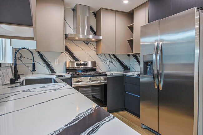 Building Photo - 4573 Triggs St