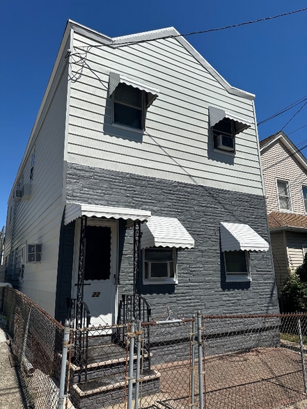 Primary Photo - 22 Rutgers St