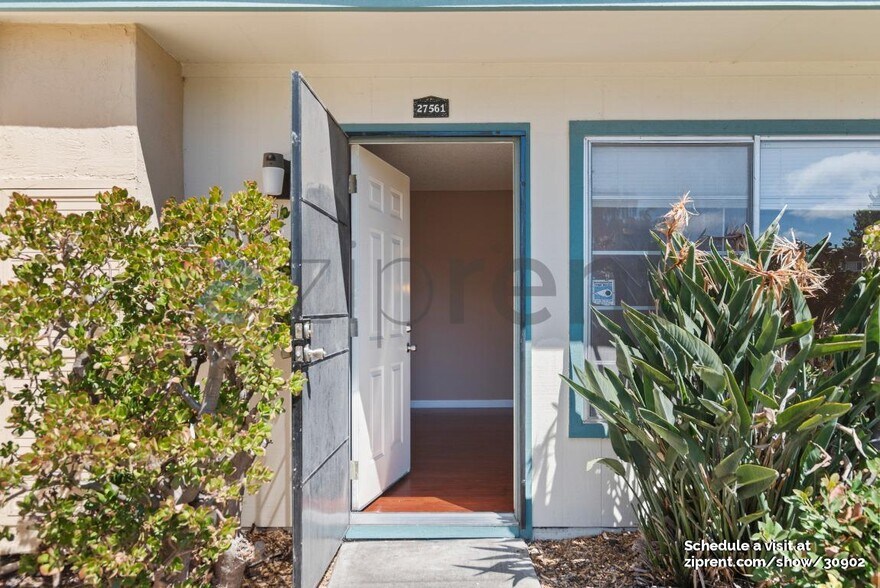 Building Photo - 27561 Stromberg Ct