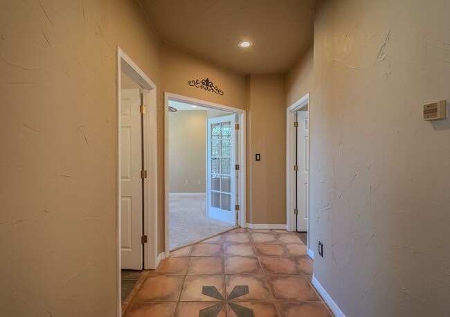 Building Photo - Spacious Single Level Four Bedroom Home In Gated Community