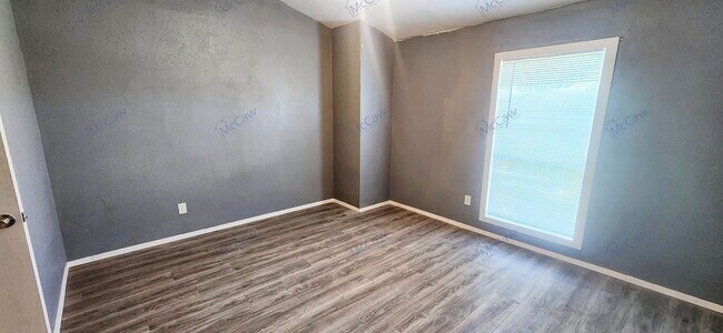 Building Photo - 9510 Olde Towne Row