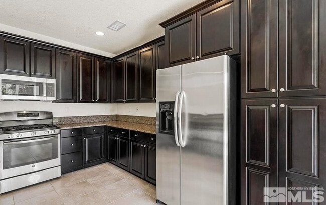 Building Photo - 10772 Ridgebrook Dr