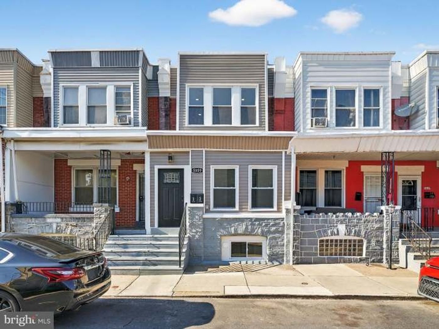 Building Photo - 5859 Delancey St