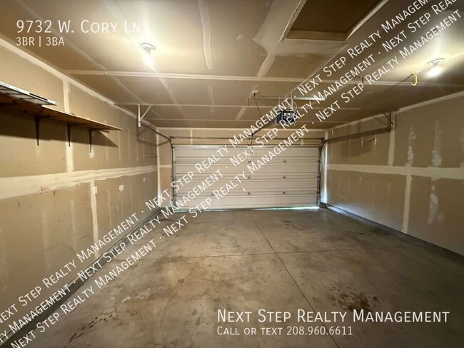 Building Photo - 9732 W Cory Ln