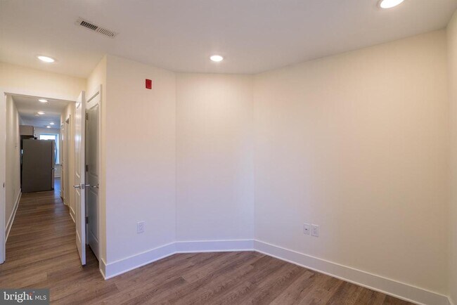 Building Photo - 2444 Frankford Ave