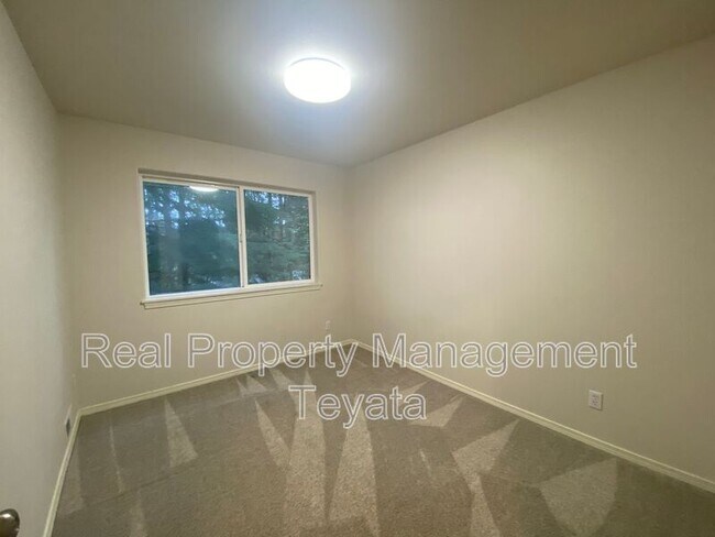 Building Photo - 25 Tumbling Water Dr