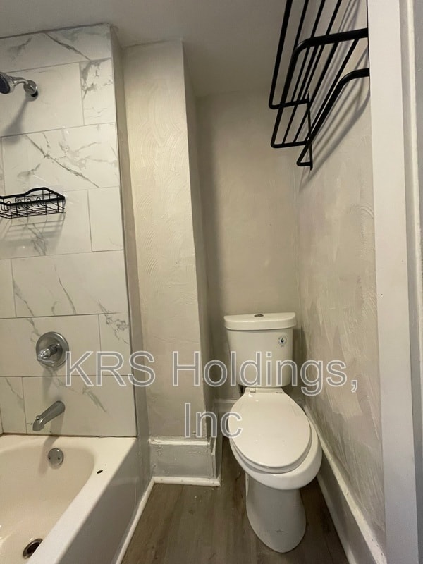 Building Photo - 839 21st St