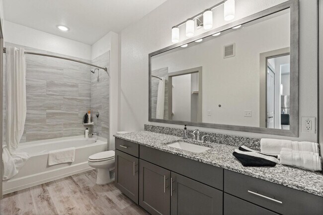 Building Photo - 12100 1/2 Ferrystone Glen Drive-SI ID1343249P