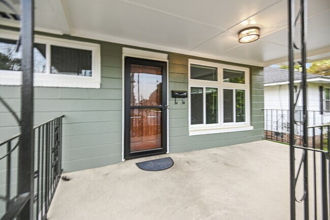 Building Photo - 3831 Hottinger Ave