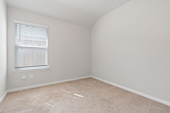 Building Photo - 14417 Heartland Dr
