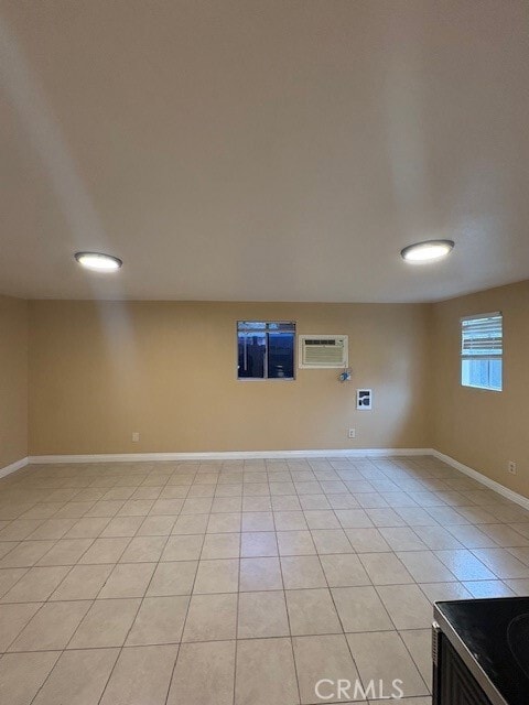 Building Photo - 914 W 9th St