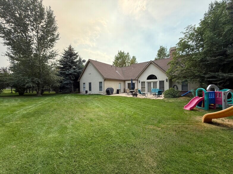 Building Photo - 271 Black Bear Dr