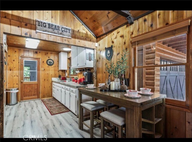 Building Photo - 1118 Robinhood Blvd