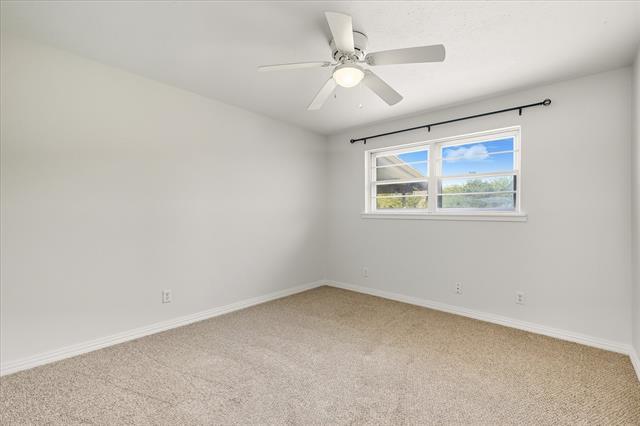 Building Photo - 8008 Llano Ave