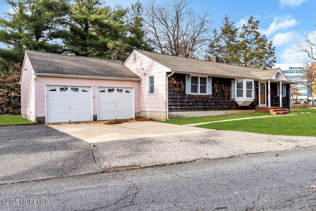 Building Photo - 918 Charles Dr