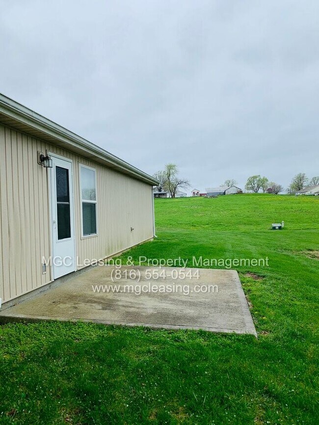Building Photo - Peaceful Living in Pleasant Hill – Availab...