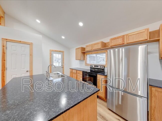 Building Photo - 1252 S Waugh St