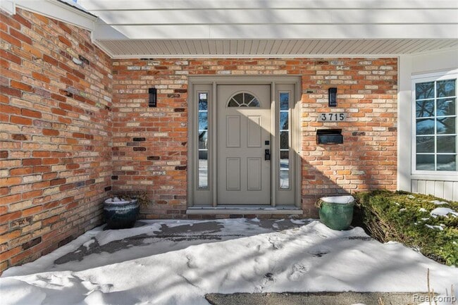 Building Photo - 3715 Ledge Dr