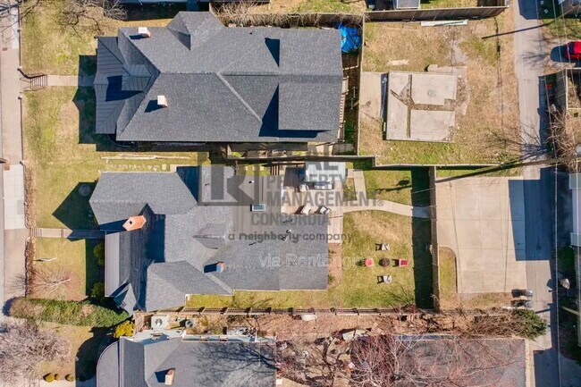 Building Photo - 1208 Woodland St