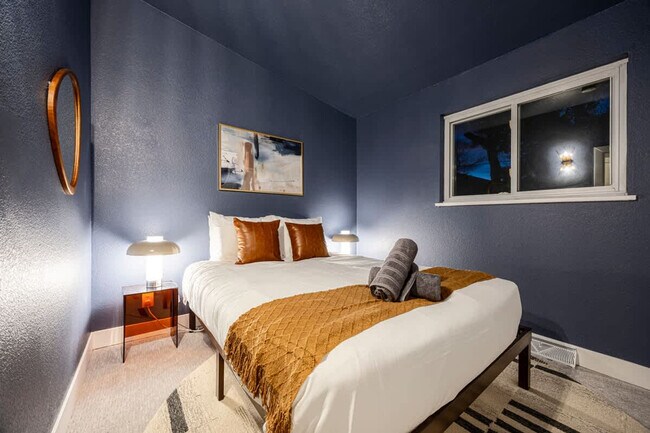 Building Photo - 12080 W 32nd Dr