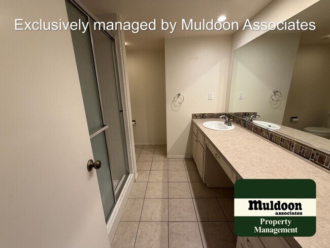 Building Photo - Very Nice Three Bedroom Home with Garage Included! in the Broadmoor Area!