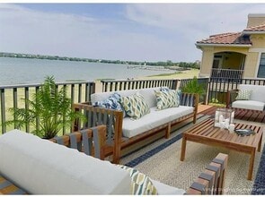 Building Photo - 1820 Signal Ridge Pl