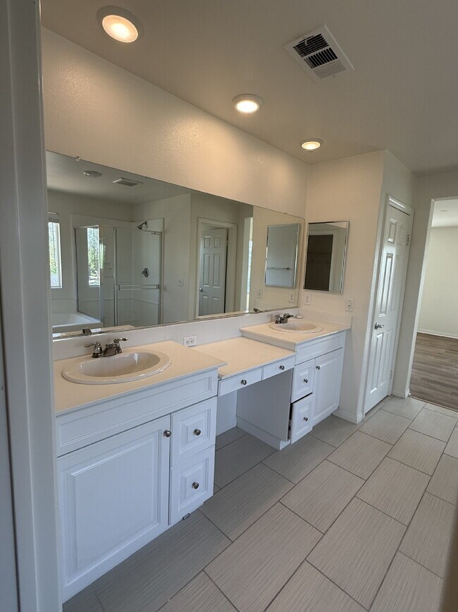 Building Photo - This beautiful home is on corner lot and with energy efficient features including solar.  New flo...