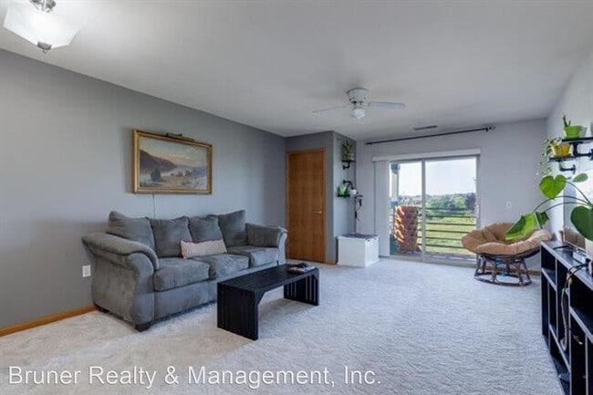 Building Photo - 1 br, 1 bath House - 102 Prairie Heights D...