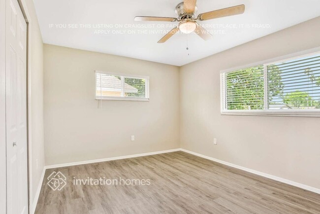 Building Photo - 10582 Jane Eyre Dr