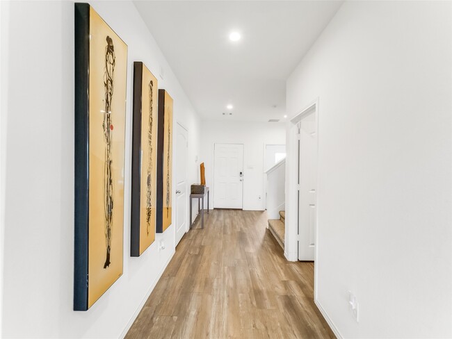 Building Photo - 15022 High Rpds Ln