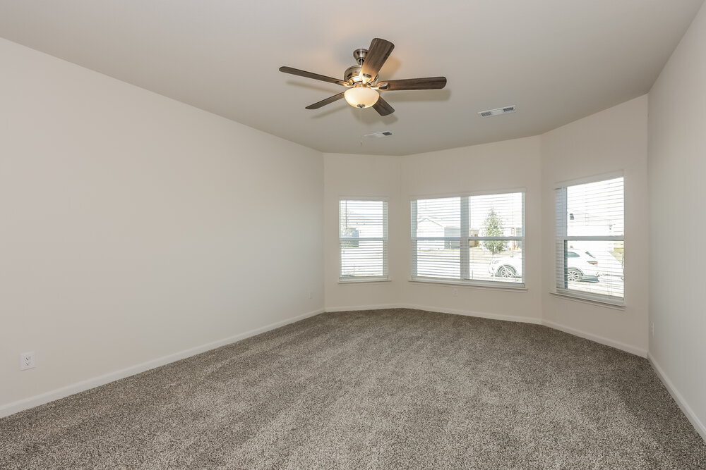 Building Photo - 1328 Redpine Dr