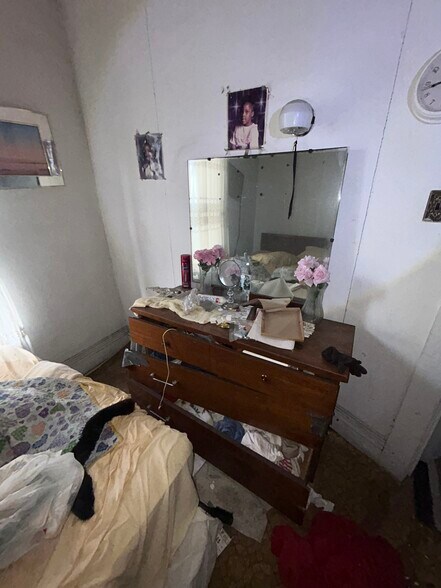 Building Photo - 3100 Bond Ave