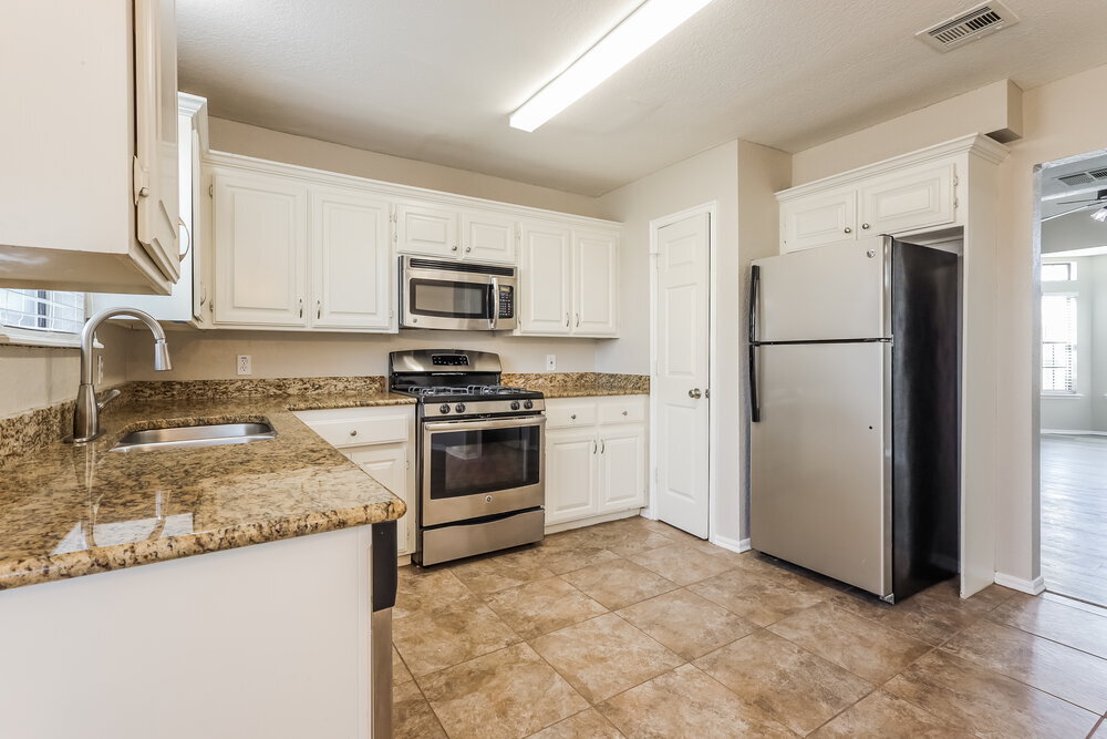 Building Photo - 2209 SW 135th Pl