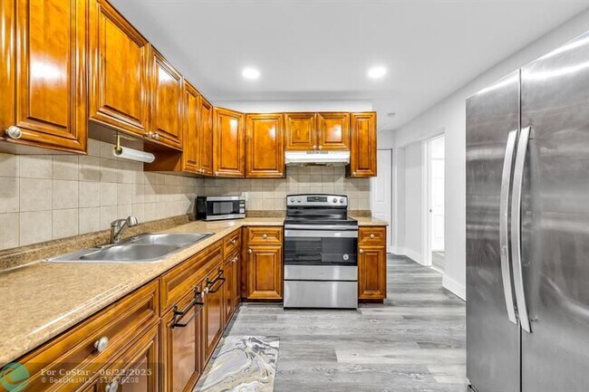Building Photo - 1351 NW 54th Ave