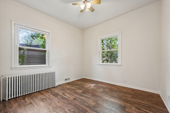 Building Photo - 414 Monastery Pl