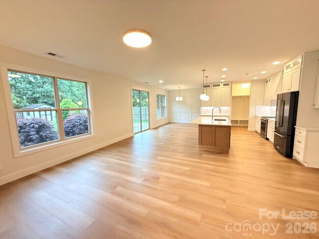 Building Photo - 5707 Verducci Ln