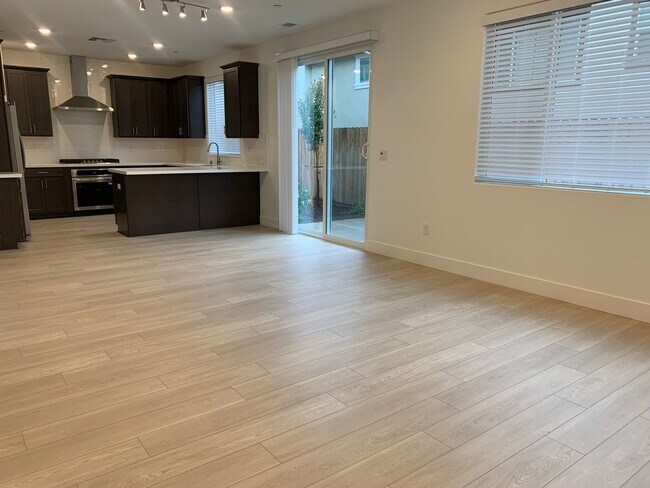 Building Photo - Brand new 3 bedroom home