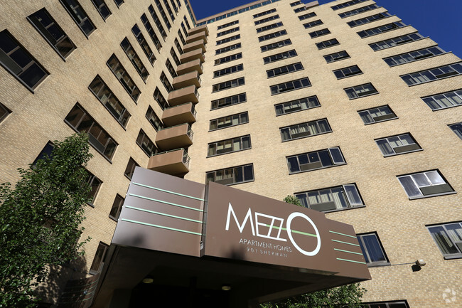 The Mezzo Apartment Homes - Archer Tower