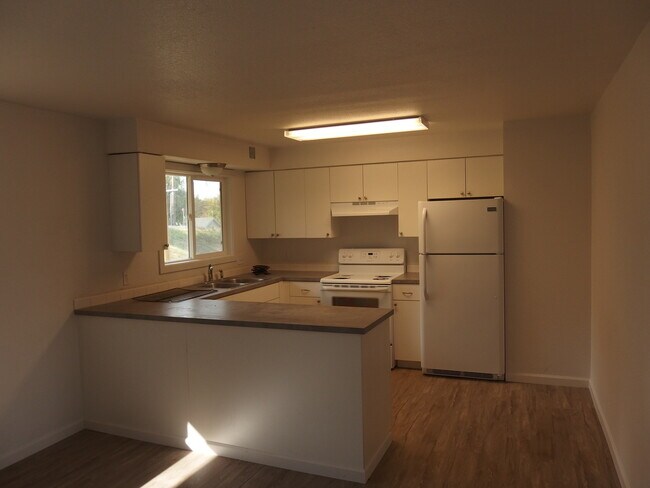 Building Photo - 431/433 Indian Hills Dr.