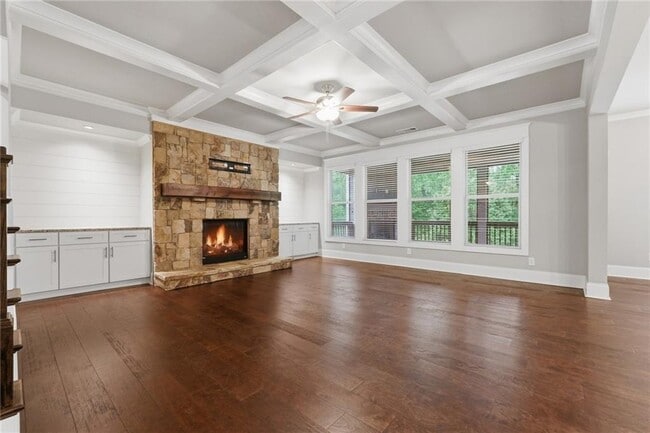 Building Photo - 710 Deer Holw Trce