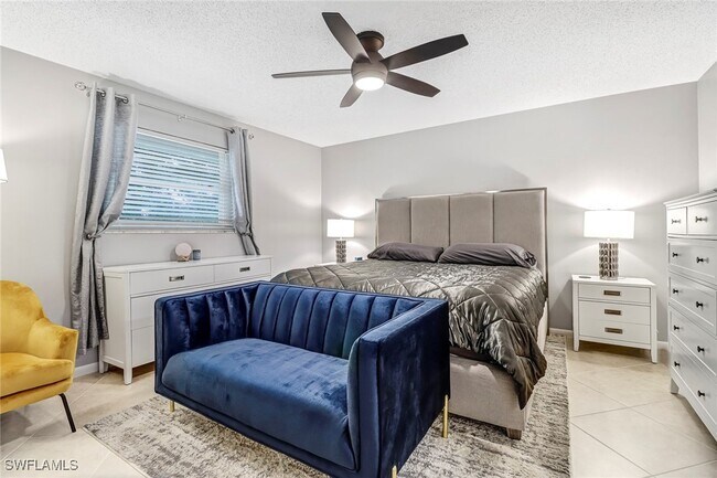 Building Photo - 185 Cypress Way E