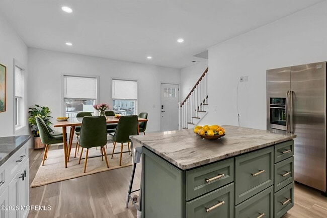 Building Photo - 45 Borden Ave