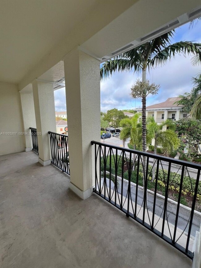 Building Photo - 22 SW 6th Ct