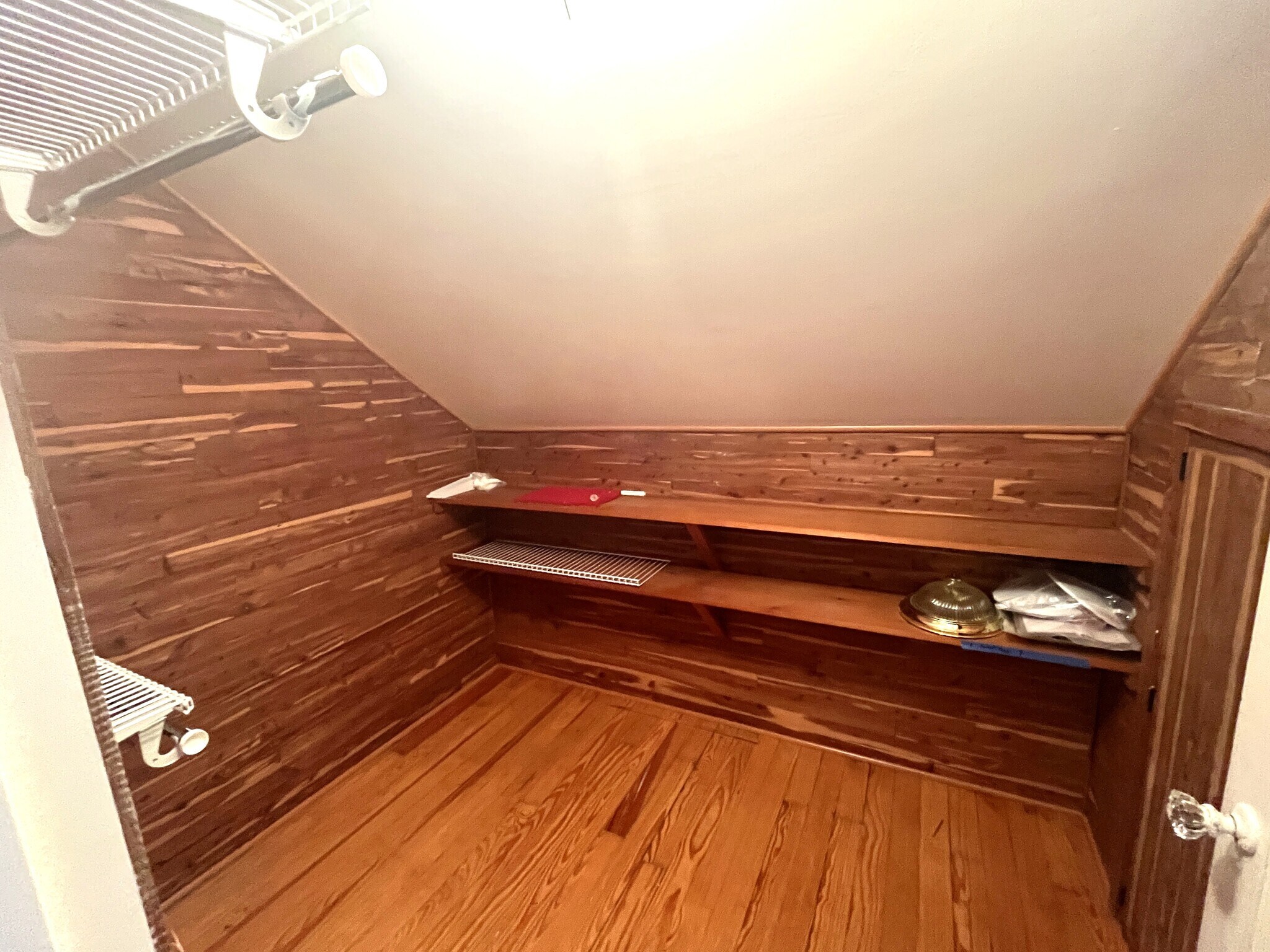 Building Photo - 935 Marshall Dr