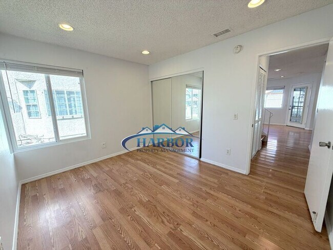 Building Photo - 720 Matthisen Cir
