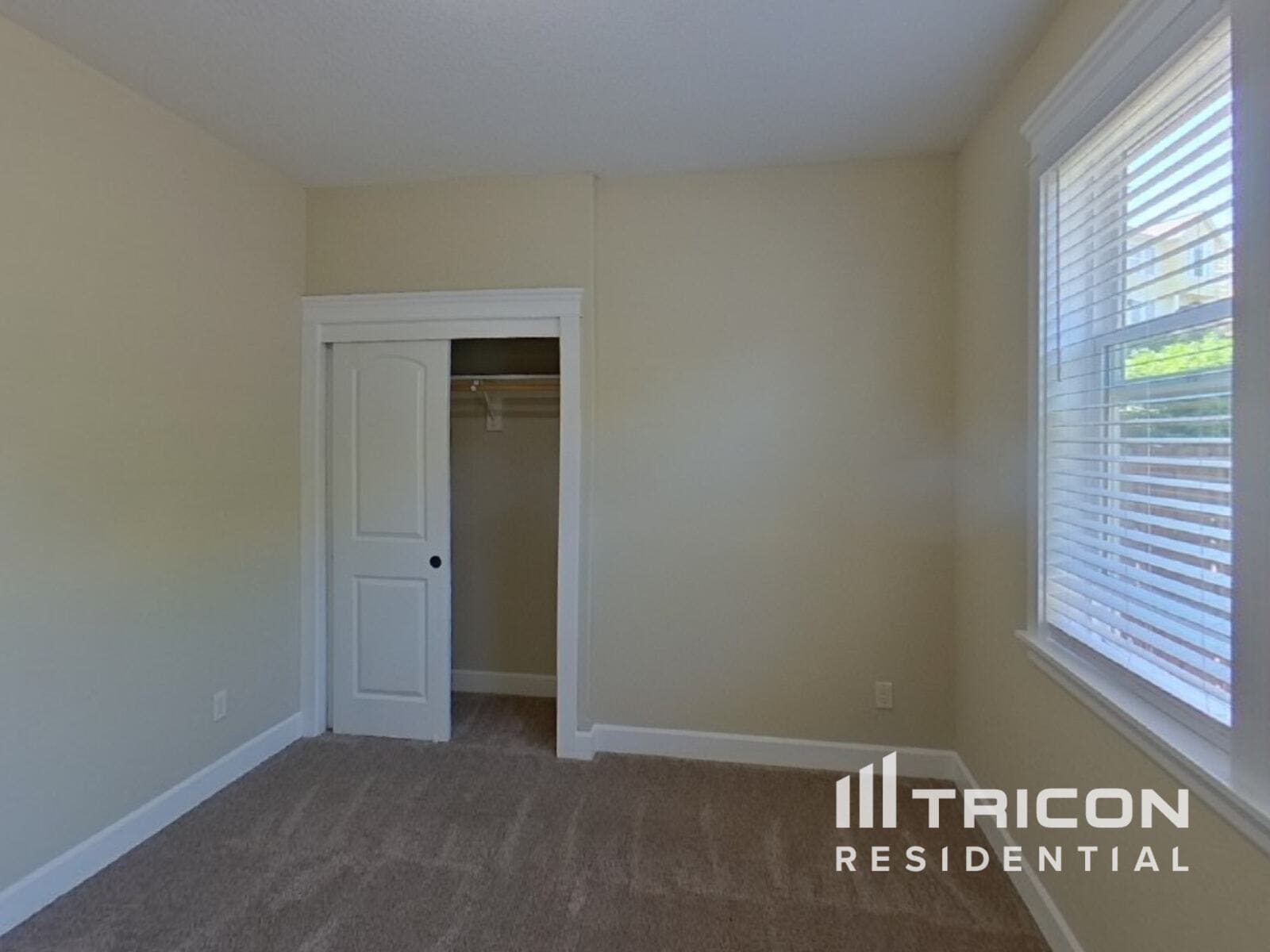 Building Photo - 3993 NW Currawong Ct